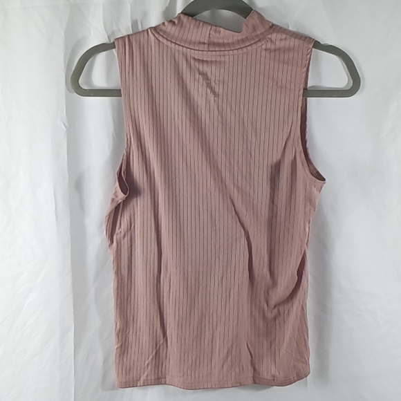 Women's top size large - Picture 2 of 2